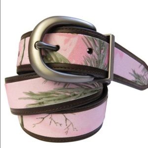 Realtree Reversible Pink/Brown Leather Belt NWT